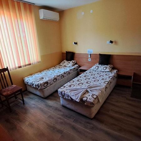 Hotel Toni Bukovlŭk Extérieur photo